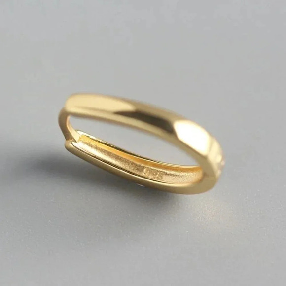 925 Sterling Silver Oval Hoop Earrings Gold - Picture 4 of 4